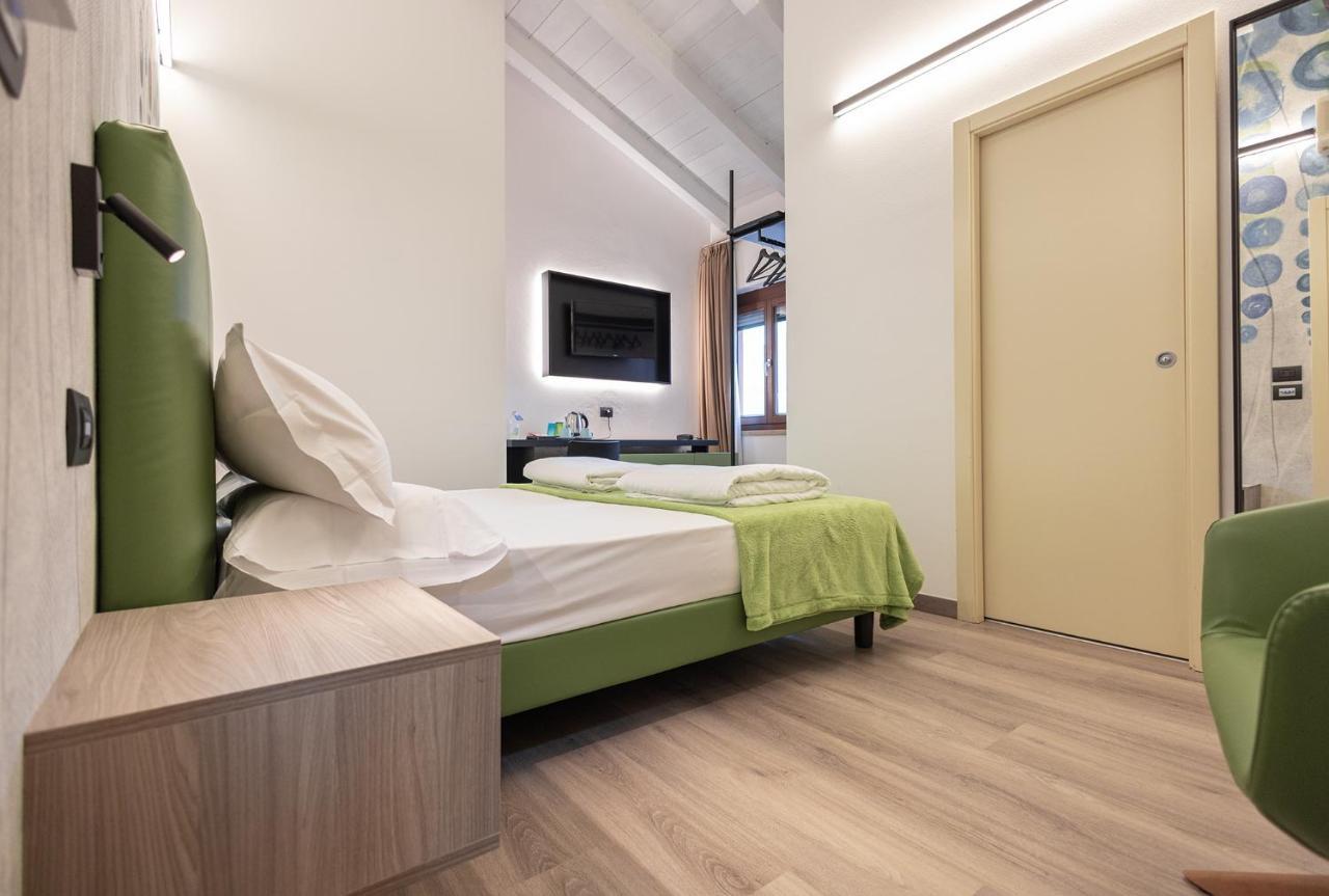 Hotel Lago Di Garda Μαλτσεζίνε Εξωτερικό φωτογραφία