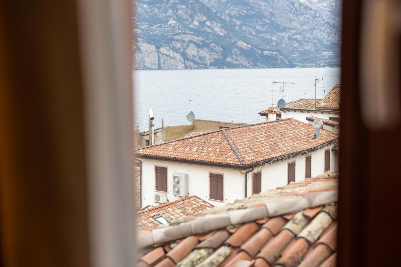 Hotel Lago Di Garda Μαλτσεζίνε Εξωτερικό φωτογραφία