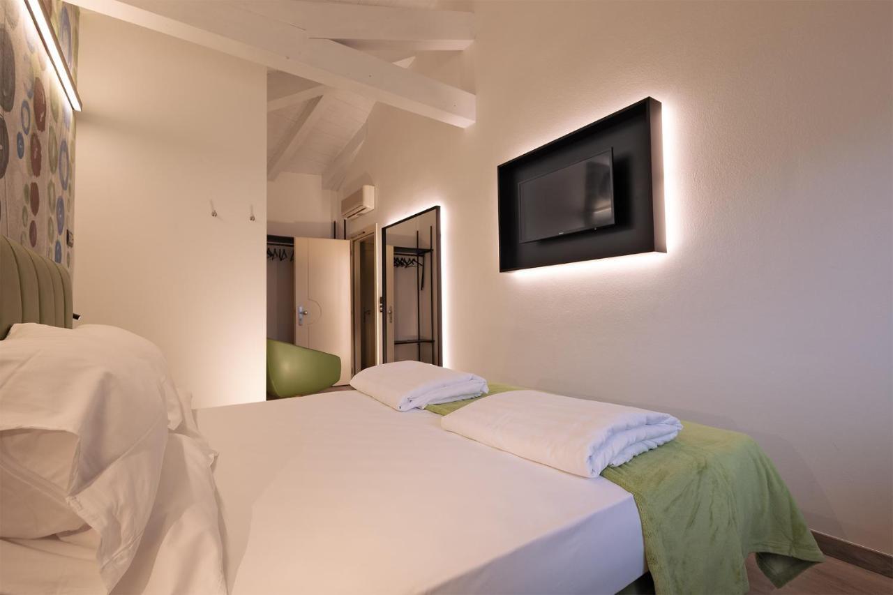Hotel Lago Di Garda Μαλτσεζίνε Εξωτερικό φωτογραφία