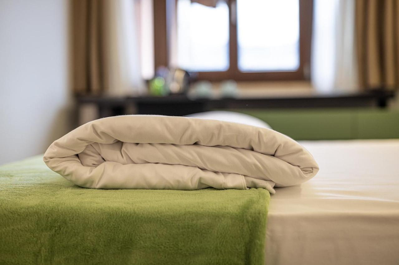 Hotel Lago Di Garda Μαλτσεζίνε Εξωτερικό φωτογραφία