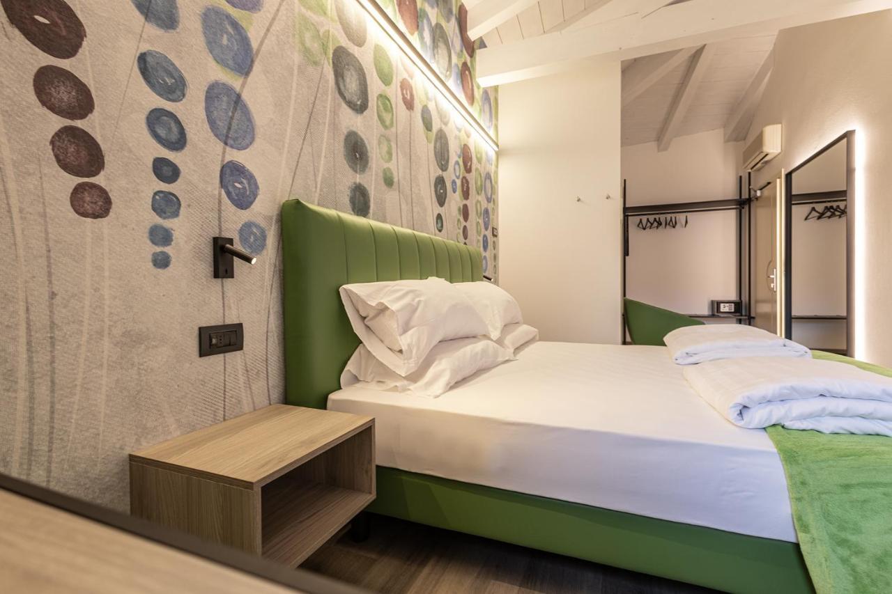 Hotel Lago Di Garda Μαλτσεζίνε Εξωτερικό φωτογραφία