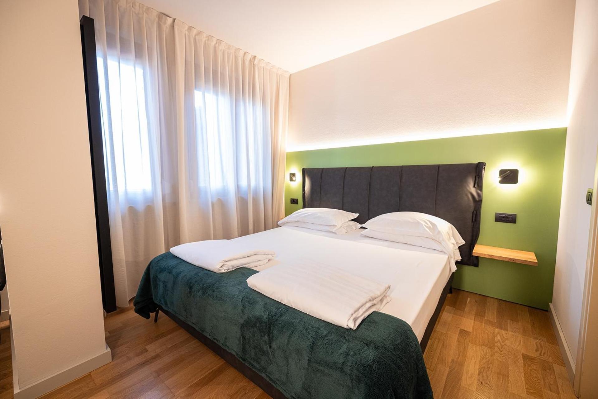 Hotel Lago Di Garda Μαλτσεζίνε Εξωτερικό φωτογραφία