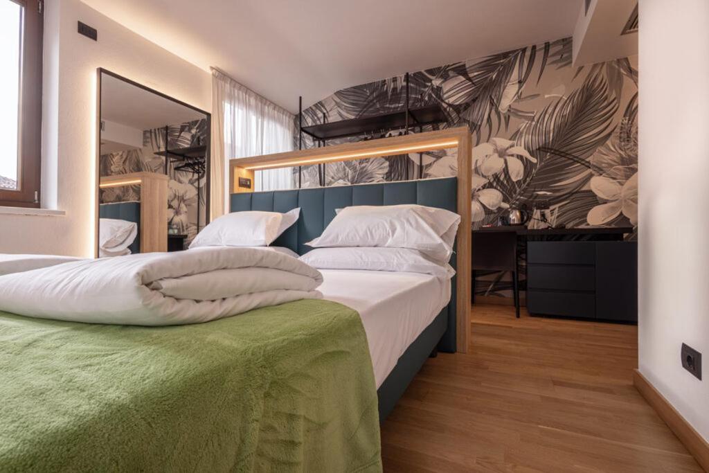 Hotel Lago Di Garda Μαλτσεζίνε Εξωτερικό φωτογραφία