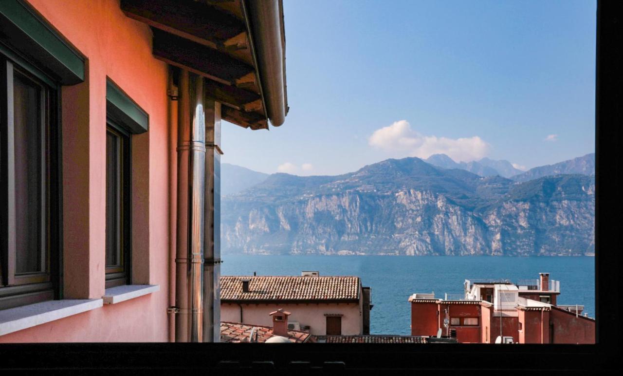 Hotel Lago Di Garda Μαλτσεζίνε Εξωτερικό φωτογραφία